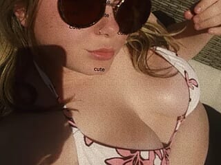 Sashasweetcherry live webcam thumbnail