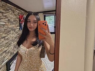 SassyEnchantressx live webcam thumbnail