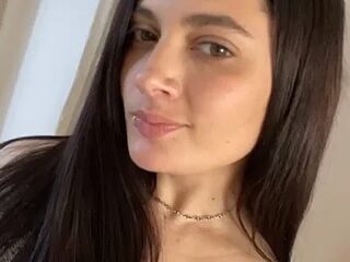 Sassygyrl live webcam thumbnail