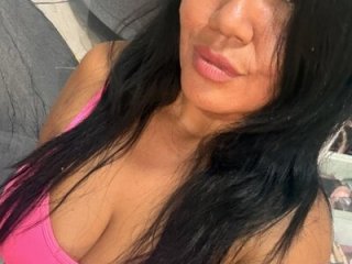 Savage-milf live webcam thumbnail