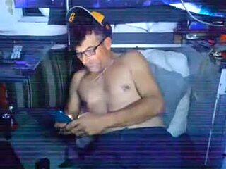 saltwaterweapon live webcam thumbnail