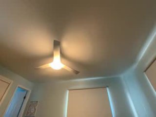 saltycaptain69_hatgirl69 live webcam thumbnail