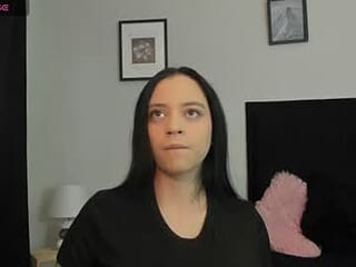 sara_b11 live webcam thumbnail