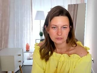 sara_konn0r live webcam thumbnail