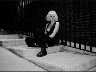 sarah_perfect live webcam thumbnail