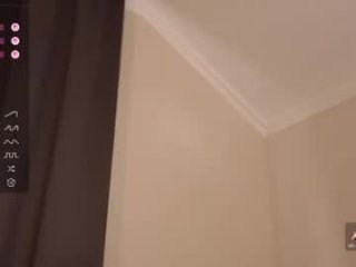 sarah_wenvy live webcam thumbnail
