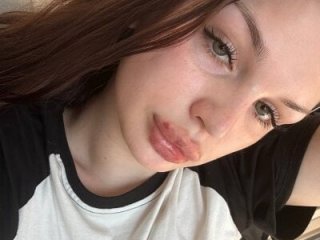 sashadeliii live webcam thumbnail