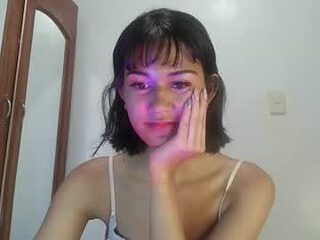 sashafuckss live webcam thumbnail