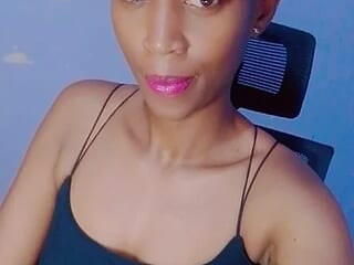 sassie_love live webcam thumbnail