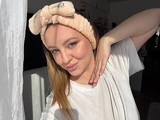 say-my-name-bby live webcam thumbnail