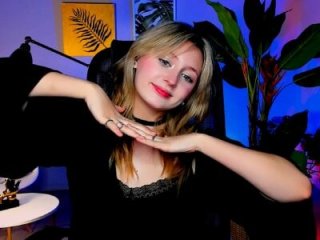 ScarlettScril live webcam thumbnail