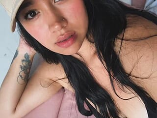 ScarlettVesper33 live webcam thumbnail