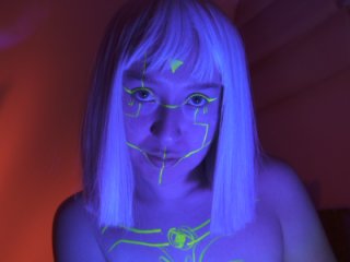 Scarlett_NoirMuse live webcam thumbnail