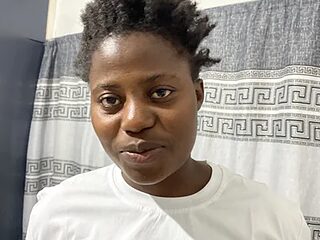 Scarlettxx_22 live webcam thumbnail