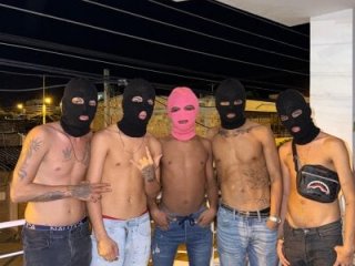 Scoundrel_Room live webcam thumbnail