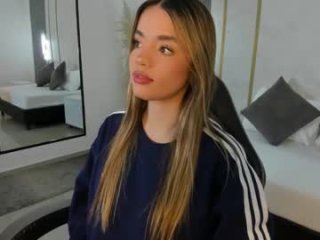 scarlet_07_ live webcam thumbnail