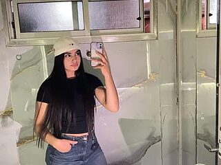 scarleth_zin live webcam thumbnail
