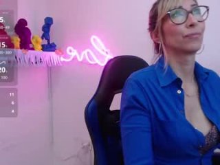 scarlett_079 live webcam thumbnail