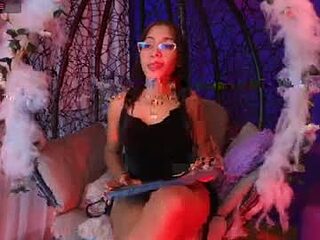 scarlett_lune live webcam thumbnail