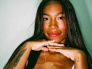 scartet_blo live webcam thumbnail