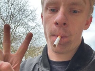 schwanzgranate live webcam thumbnail