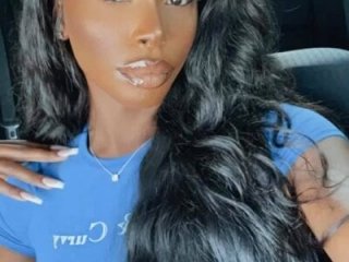 SeductiveMiahBrown live webcam thumbnail