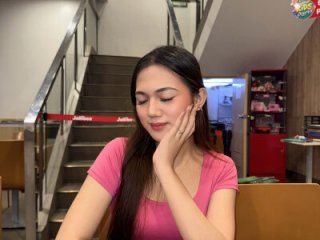 SeductressBella live webcam thumbnail