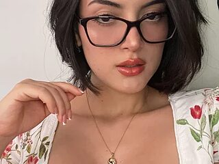 SeleneHale live webcam thumbnail