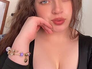 Selene_05 live webcam thumbnail