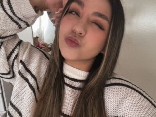SeleneeRousse live webcam thumbnail