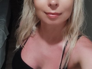 SelinaLovqx live webcam thumbnail