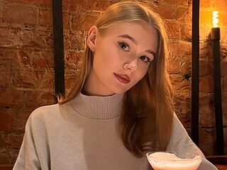 Sellina_moon live webcam thumbnail