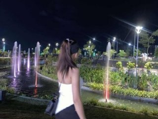 Sexxie_Ella22 live webcam thumbnail