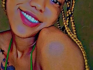 Sexxyqueens_ live webcam thumbnail