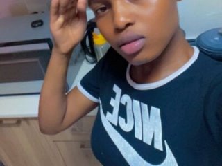 SexyBitchx01 live webcam thumbnail