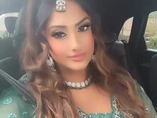 SexyRiri_ live webcam thumbnail
