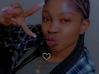 SexySpicyModell live webcam thumbnail