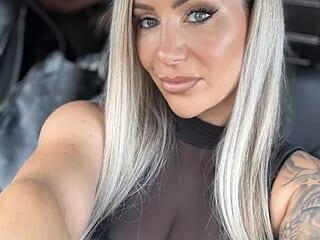 SexyTittiesXXL live webcam thumbnail