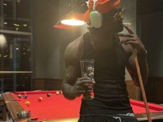 seanjohnlivemodel live webcam thumbnail