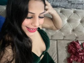 secret-of-roomies live webcam thumbnail