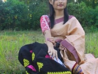 seexxypooja live webcam thumbnail