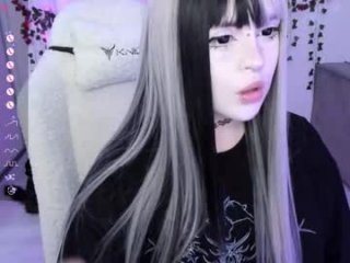 selena___cute live webcam thumbnail