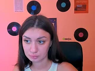 selena_crystal live webcam thumbnail