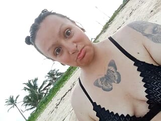 selenahotfire live webcam thumbnail
