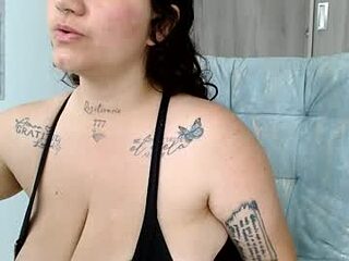 sensual_adiction777 live webcam thumbnail