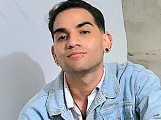sergy12334 live webcam thumbnail