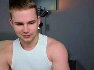 sevan_eleven live webcam thumbnail