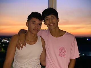 sex_and_friends live webcam thumbnail