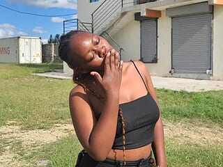 sexy_baddiey live webcam thumbnail