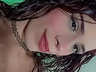 sexy_doll_big live webcam thumbnail